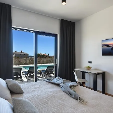 Holiday home Aquarius Near